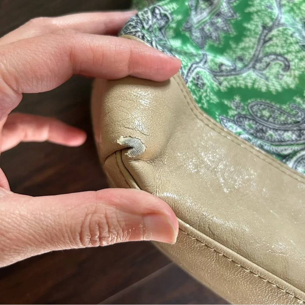[Anne Klein] Green Paisley Pattern Purse